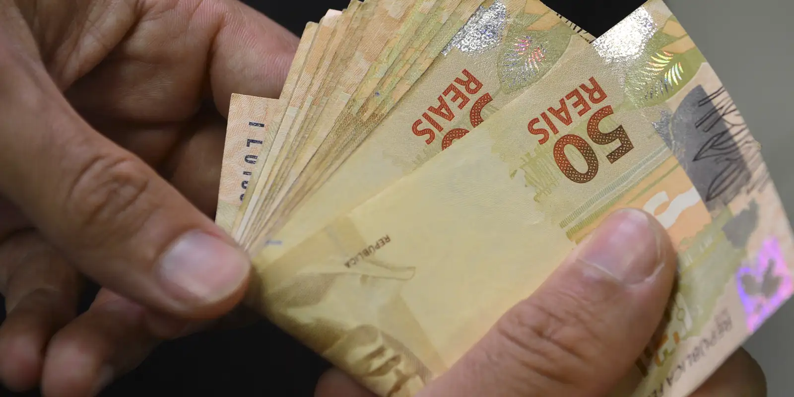 Ministério restringe tarifas e limita custo do crédito consignado
