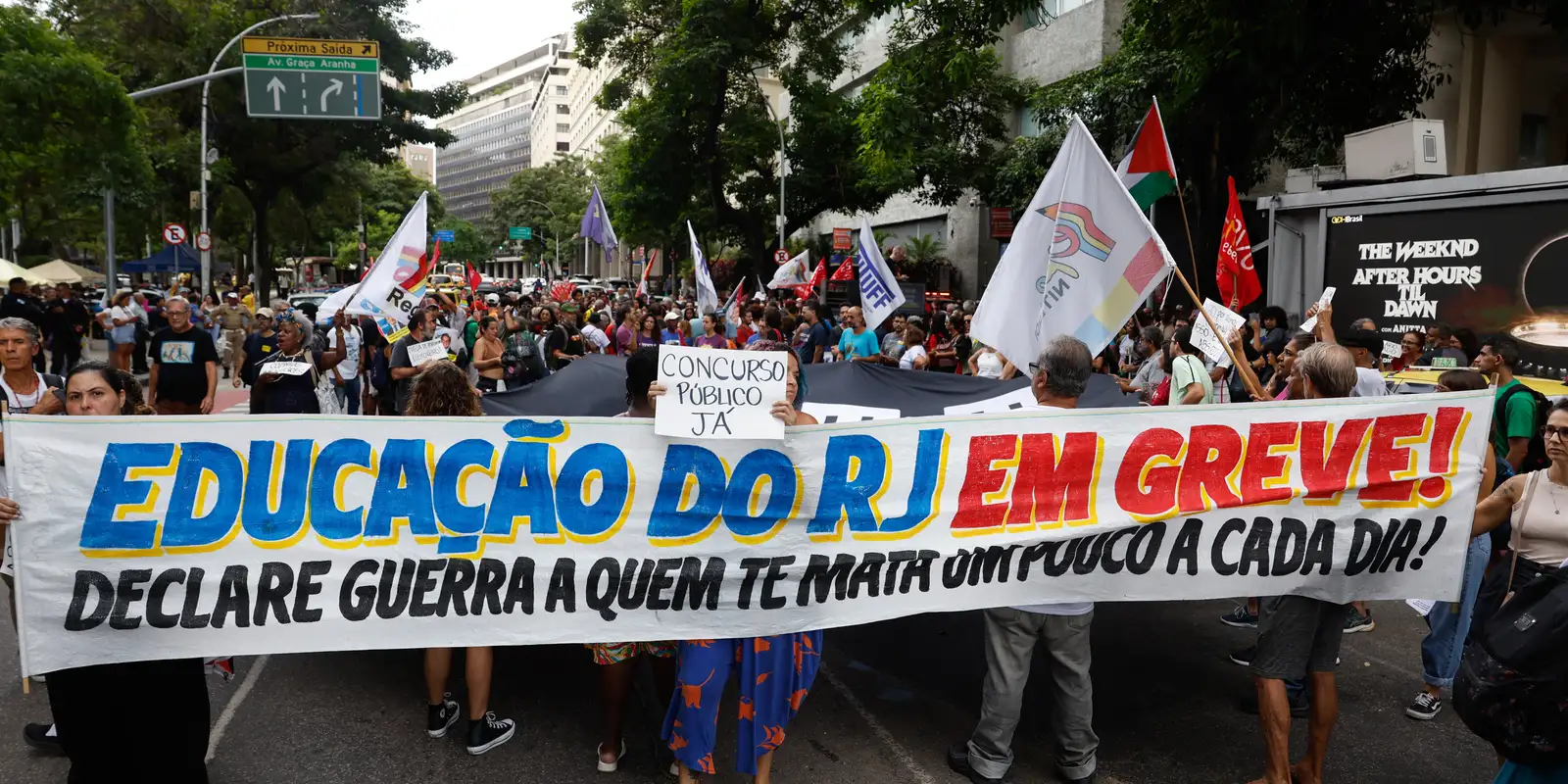 Professores estaduais e municipais do Rio fazem paralisação de 24h